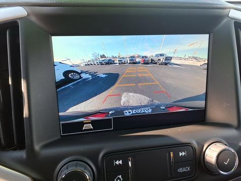 Certified 2022 GMC Terrain SLE w/ Driver Convenience Package image 9