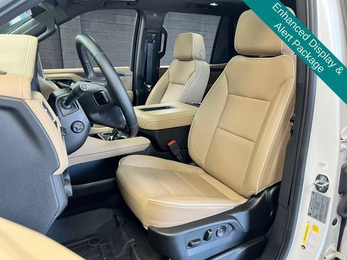 Used 2024 Chevrolet Tahoe Premier AWD/4WD image 7