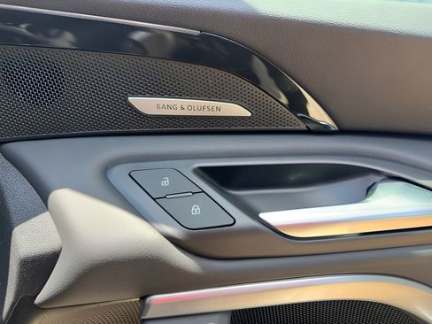 Certified 2025 Audi Q5 Premium Plus w/ Premium Plus AWD/4WD image 40