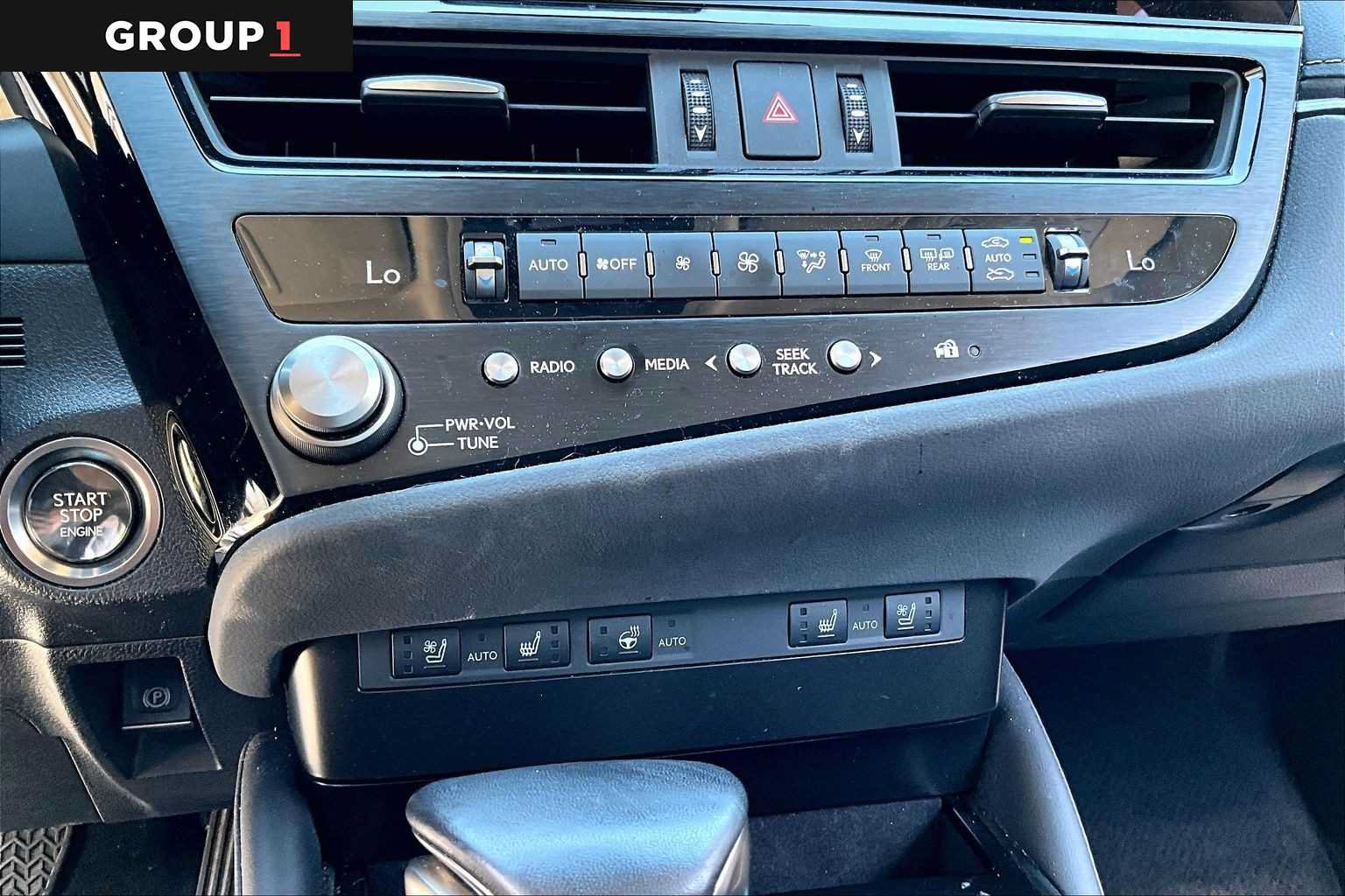 Used 2025 Lexus ES 350 w/ Premium Package FWD image 32