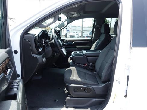 Used 2024 GMC Sierra 2500 SLE w/ SLE Value Package AWD/4WD image 17