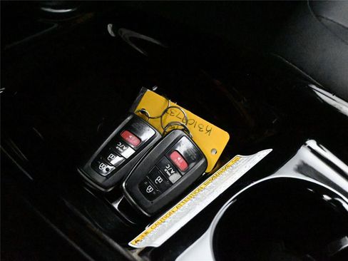 Used 2019 Toyota Prius Prime Premium image 5