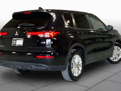 Used 2023 Mitsubishi Outlander ES FWD image 25
