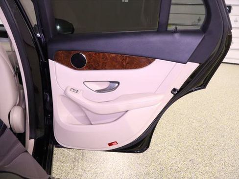Used 2019 Mercedes-Benz GLC 300 image 39