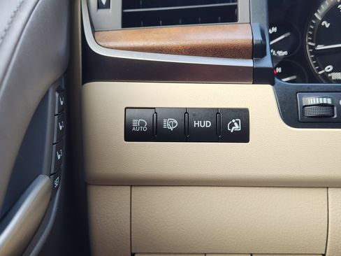Used 2020 Lexus LX 570 4WD w/ Luxury Package image 25