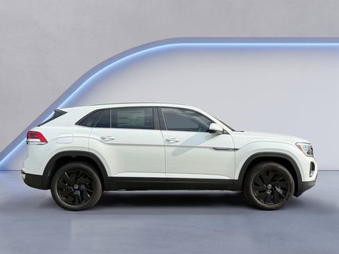 New 2026 Volkswagen Atlas Cross Sport SE image 4