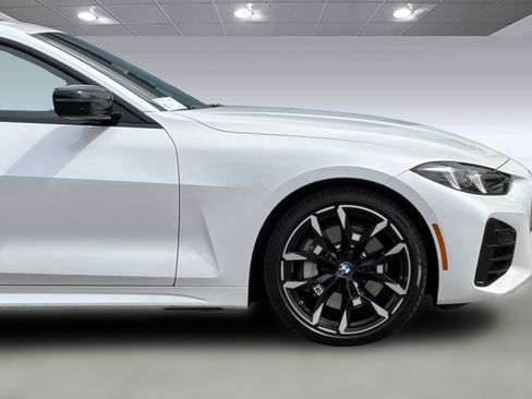 Used 2025 BMW 430i Coupe w/ M Sport Package RWD image 18