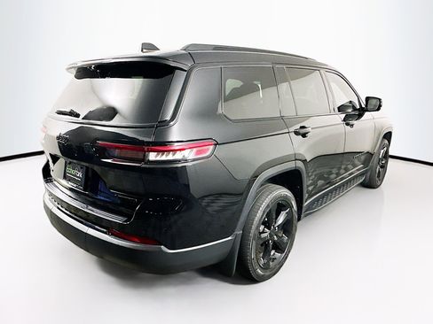 Used 2023 Jeep Grand Cherokee L Limited w/ Luxury Tech Group II image 9