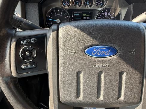 Used 2015 Ford F250 Lariat w/ Lariat Chrome Package AWD/4WD image 22