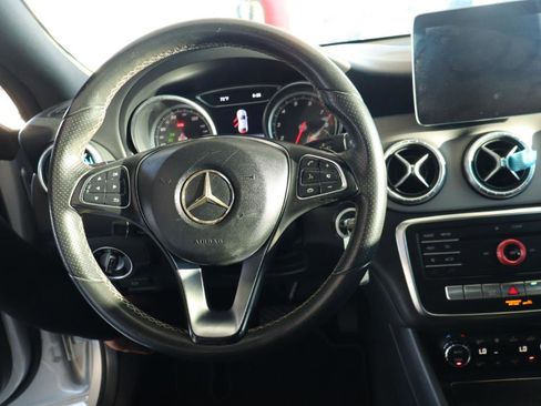 Used 2018 Mercedes-Benz CLA 250 image 18