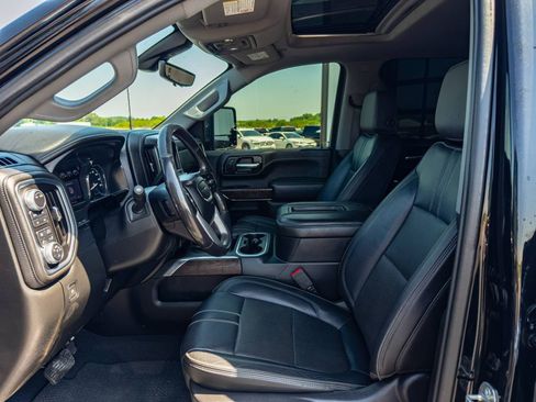 Used 2020 GMC Sierra 2500 Denali w/ Denali Ultimate Package AWD/4WD image 7