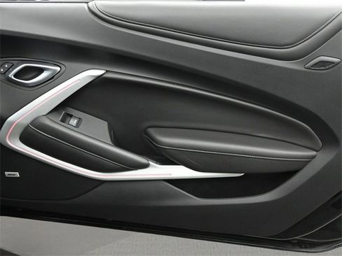 Used 2019 Chevrolet Camaro SS image 15