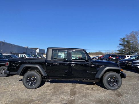 New 2026 Jeep Gladiator Sport image 2