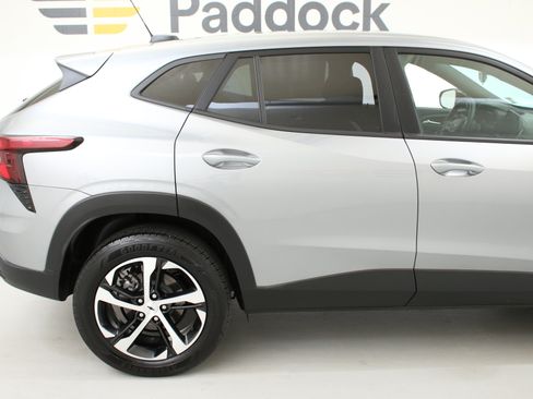 Certified 2025 Chevrolet Trax RS w/ Driver Confidence Package FWD image 11