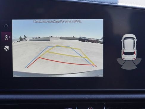 Used 2025 Kia Niro EX FWD image 26