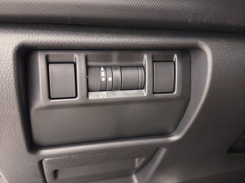 Used 2025 Subaru Forester Premium w/ Convenience Package #1 image 10