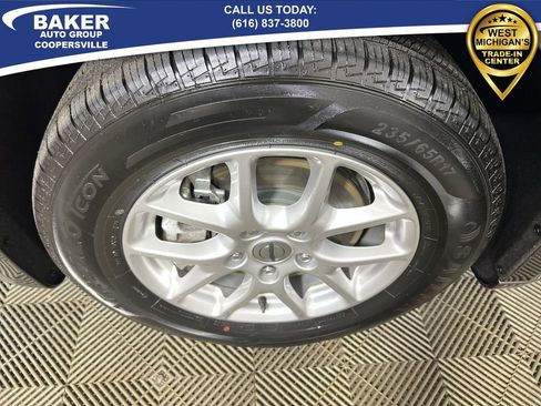 Used 2023 Chrysler Pacifica Touring-L image 33