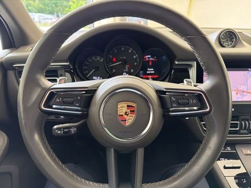 Used 2023 Porsche Macan AWD/4WD image 7