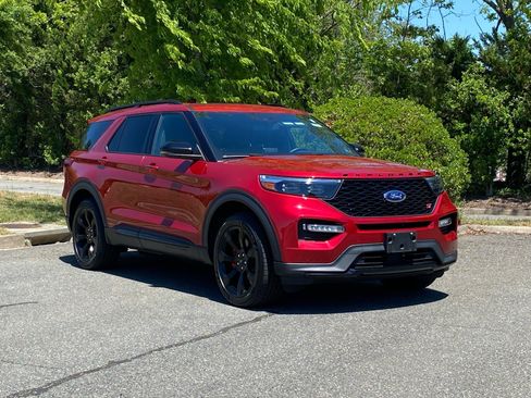 Certified 2023 Ford Explorer ST w/ Equipment Group 401A AWD/4WD image 2