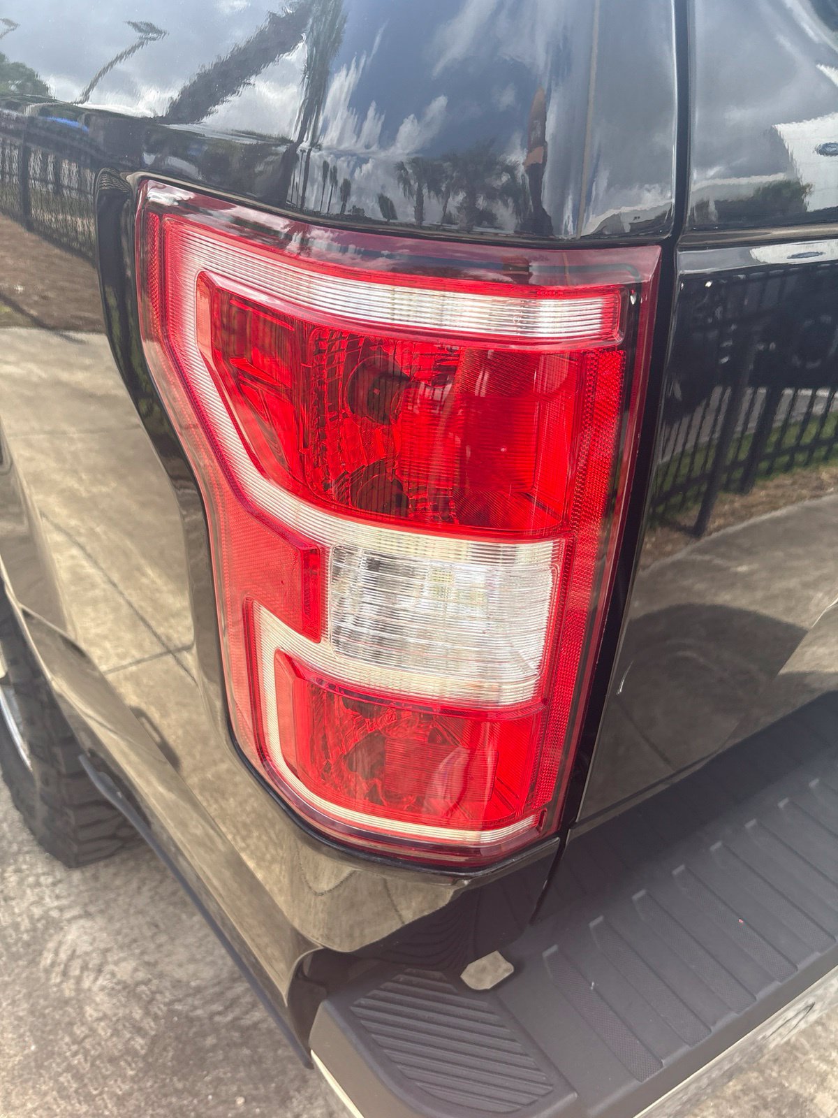 Used 2020 Ford F150 XLT RWD image 9