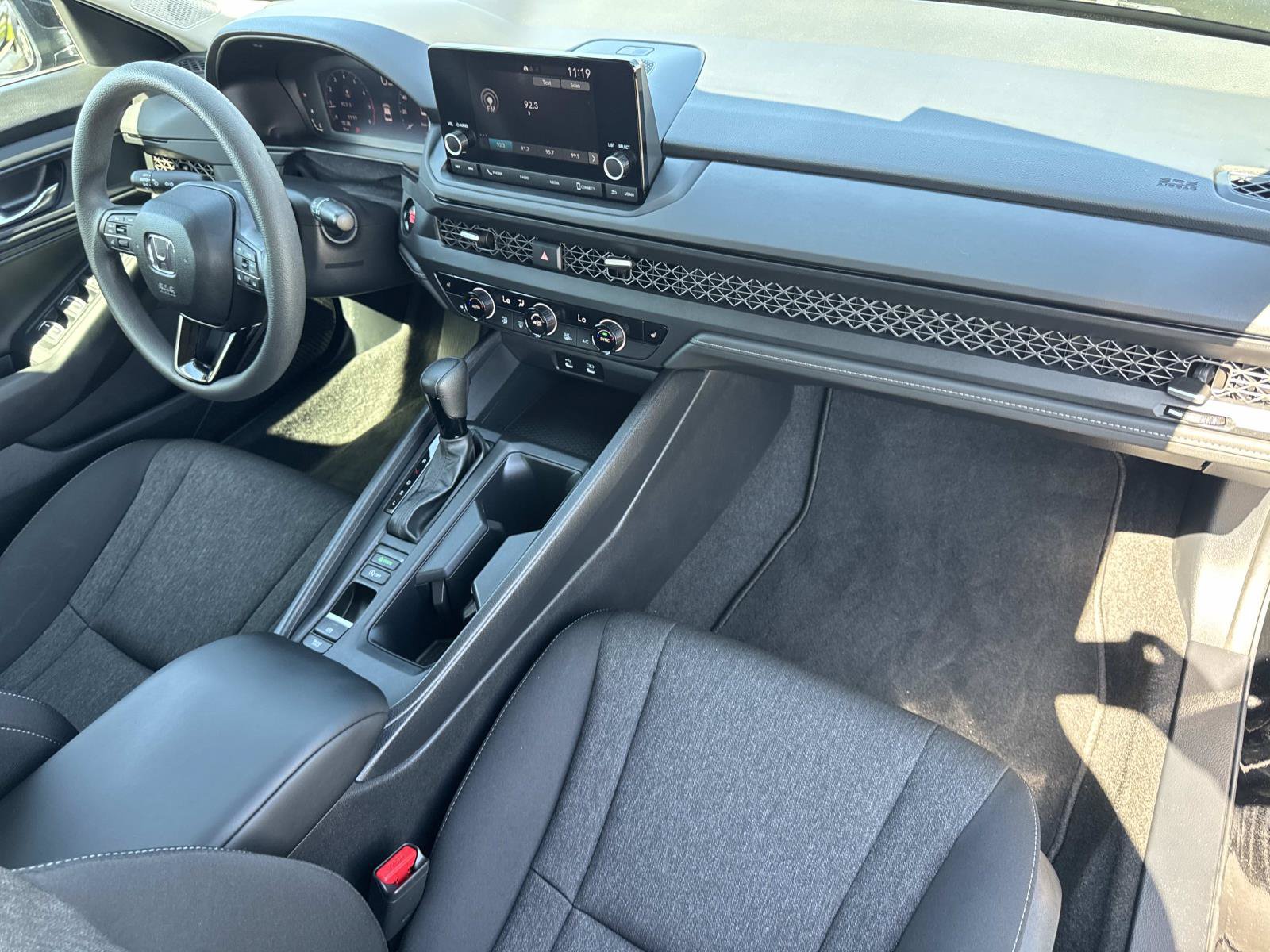 Certified 2023 Honda Accord EX image 33