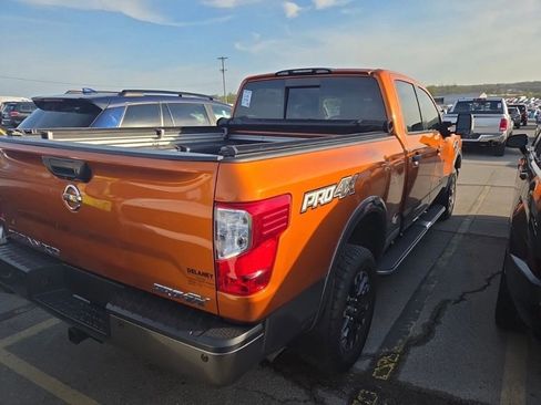 Used 2019 Nissan Titan PRO-4X w/ Pro-4x Utility Package image 9