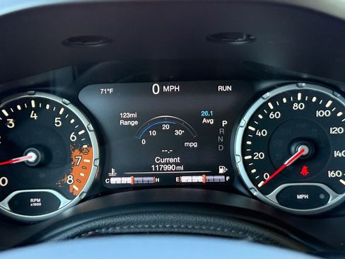 Used 2017 Jeep Renegade Trailhawk w/ Premium Trailhawk Package AWD/4WD image 13