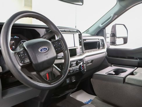 Used 2023 Ford F250 XLT w/ FX4 Off-Road Package AWD/4WD image 23
