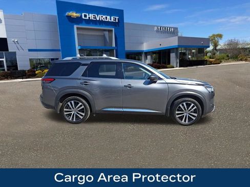 Used 2023 Nissan Pathfinder Platinum image 29