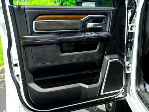 Used 2023 RAM 2500 Laramie AWD/4WD image 21