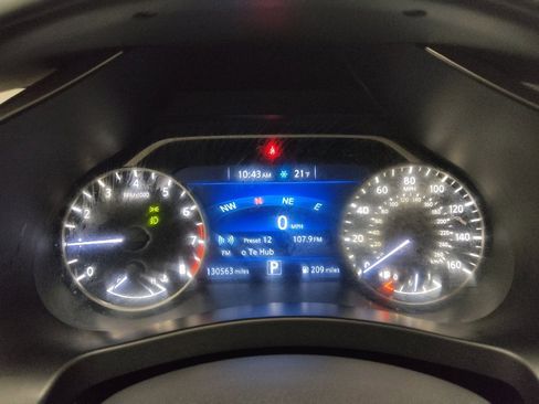 Used 2015 Nissan Murano SV image 23