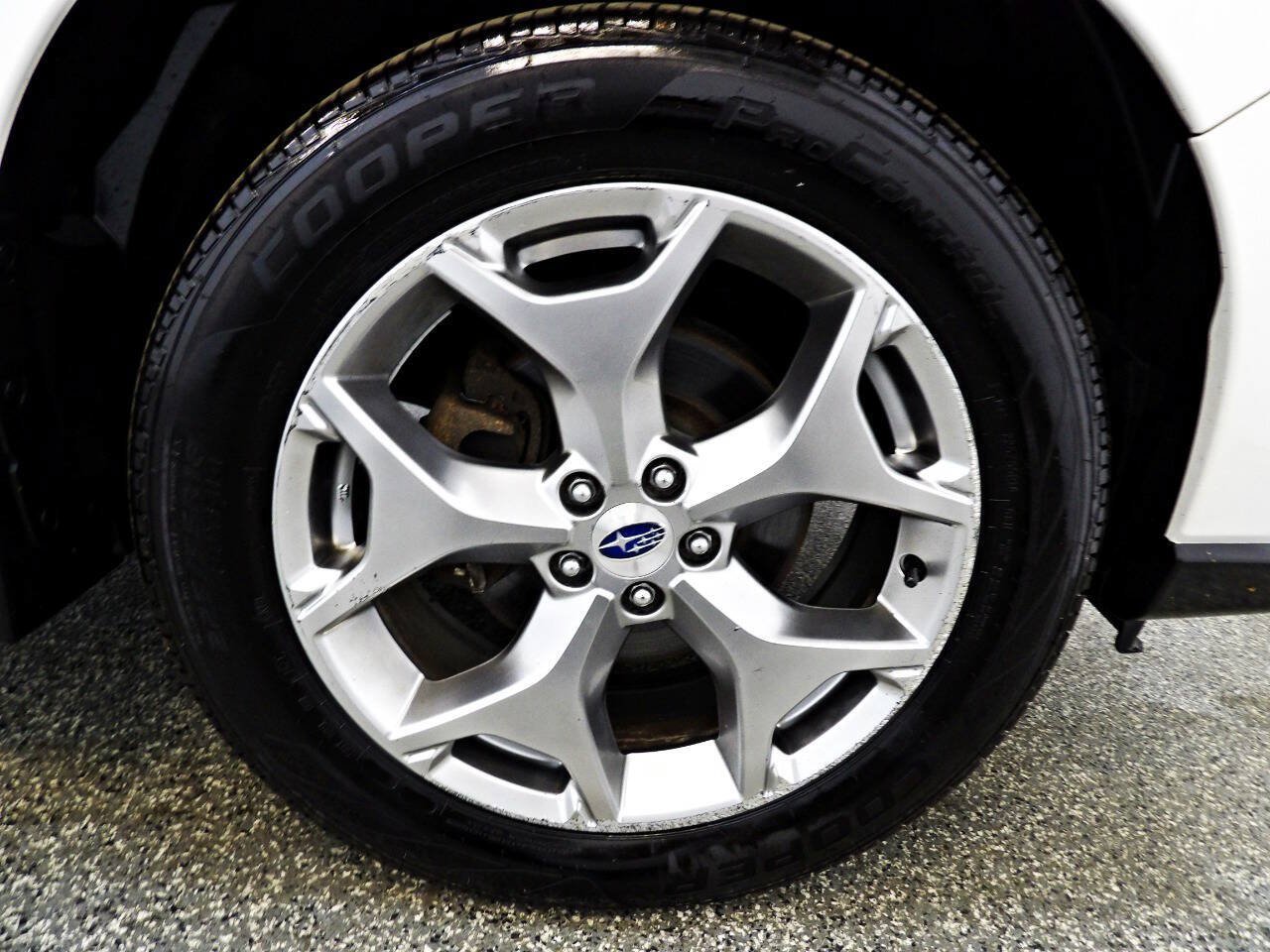 Used 2017 Subaru Forester 2.5i Touring AWD/4WD image 23