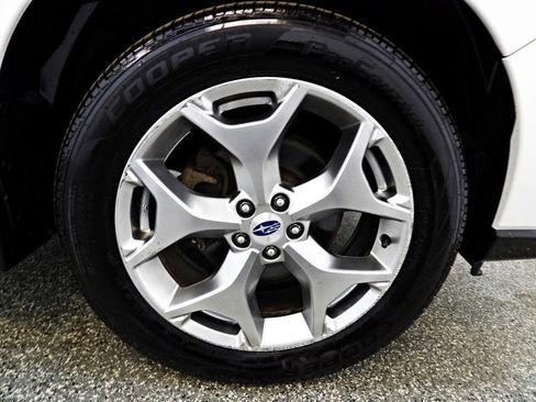 Used 2017 Subaru Forester 2.5i Touring AWD/4WD image 23