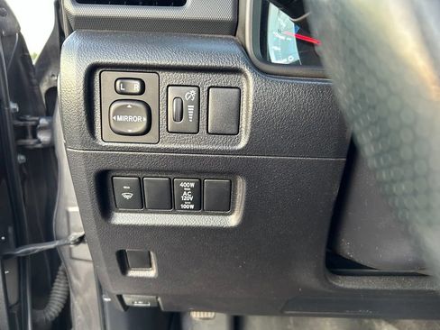 Used 2017 Toyota 4Runner SR5 AWD/4WD image 24