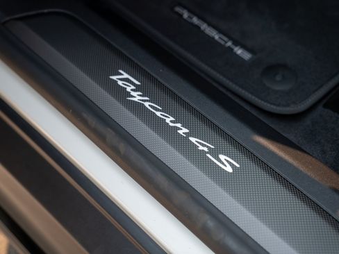 Certified 2025 Porsche Taycan 4S AWD/4WD image 12