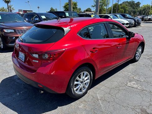 Used 2016 MAZDA MAZDA3 i Sport w/ Preferred Equipment Package FWD image 4
