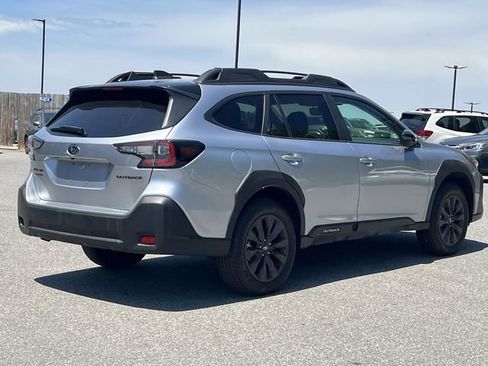 Certified 2025 Subaru Outback Onyx Edition AWD/4WD image 28