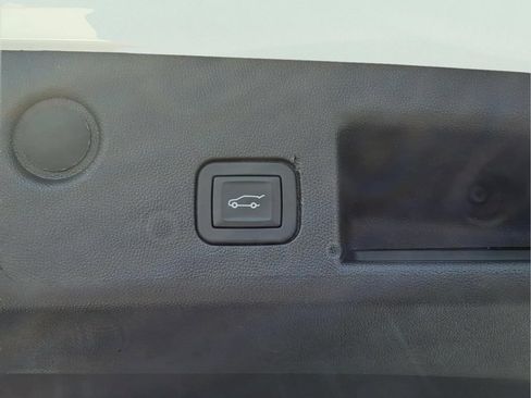 Certified 2024 Chevrolet Equinox LT w/ LPO, Floor Liner Package FWD image 20
