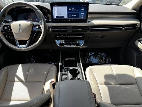 Certified 2023 Lincoln Corsair AWD w/ Equipment Group 101A image 15