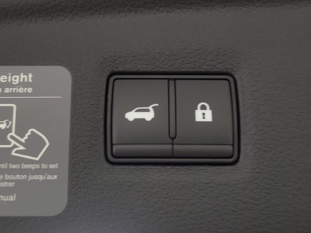 Certified 2025 INFINITI QX50 Luxe AWD/4WD image 18