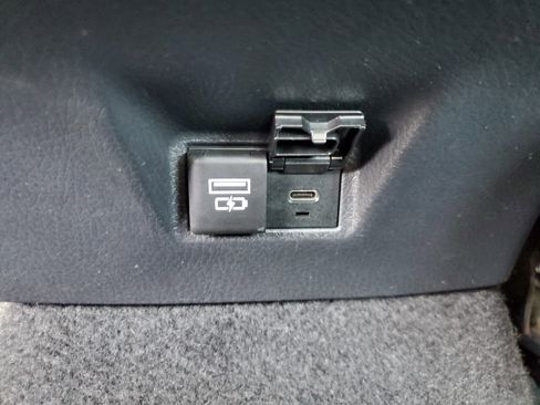 Used 2025 Toyota Camry LE FWD image 12