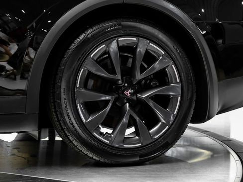 Used 2023 Tesla Model X AWD/4WD image 59