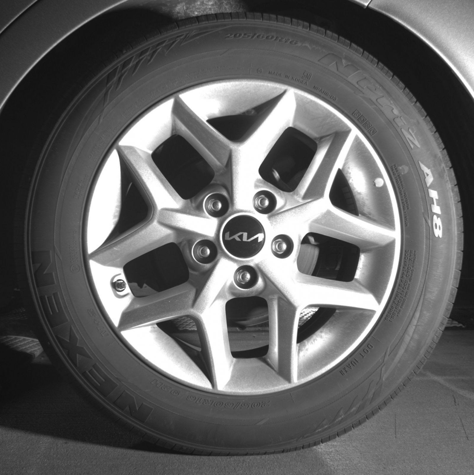 Used 2025 Kia Soul LX w/ LX Technology Package FWD image 16
