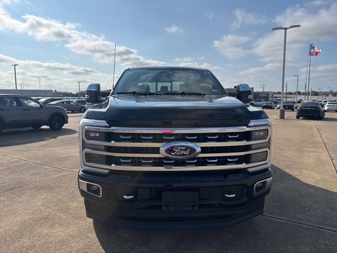 Used 2024 Ford F250 Platinum image 2