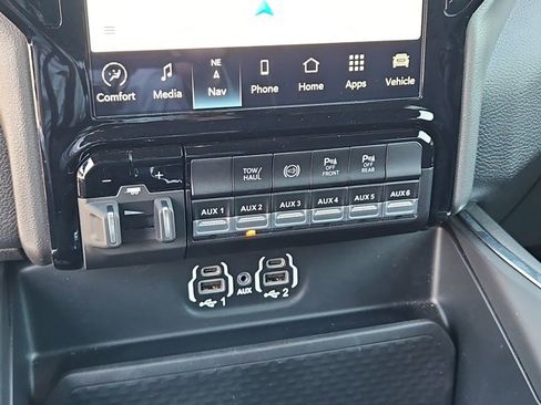 Used 2024 RAM 3500 Laramie w/ Night Edition image 15