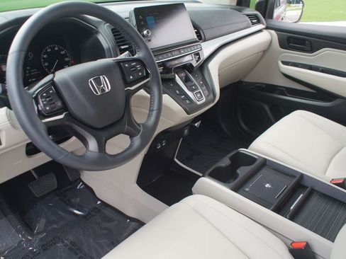 Used 2026 Honda Odyssey EX-L image 14