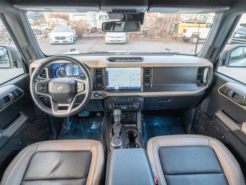 Used 2023 Ford Bronco Wildtrak image 20