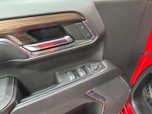 Used 2024 Chevrolet Silverado 1500 LT image 9