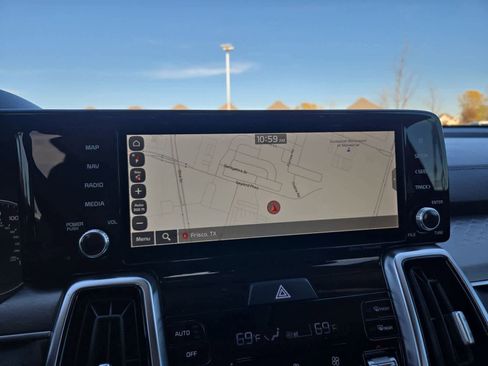 Certified 2022 Kia Sorento SX image 29