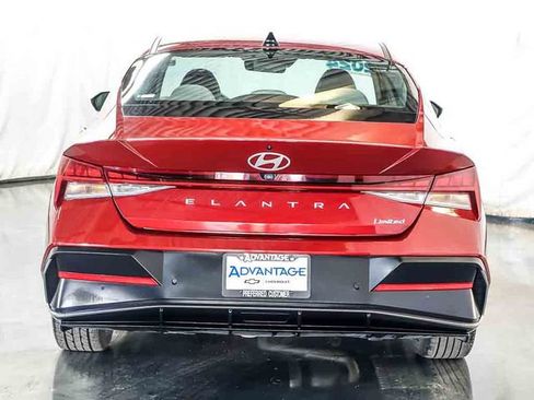 Used 2024 Hyundai Elantra Limited FWD image 8